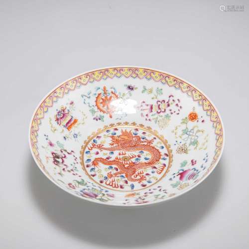A CHINESE FAMILLE ROSE \'DRAGON\' BOWL