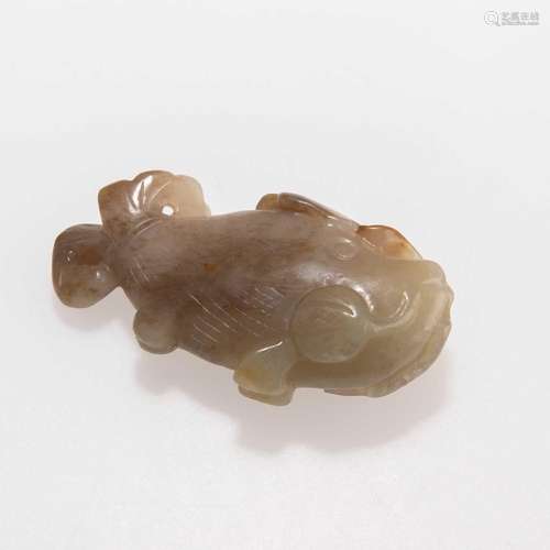 A CHINESE JADE FISH PENDANT