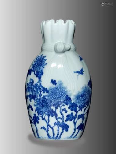 Wang Budie Loves Flowers Burden Vase