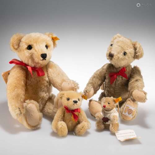 A GROUP OF TEDDY BEARS