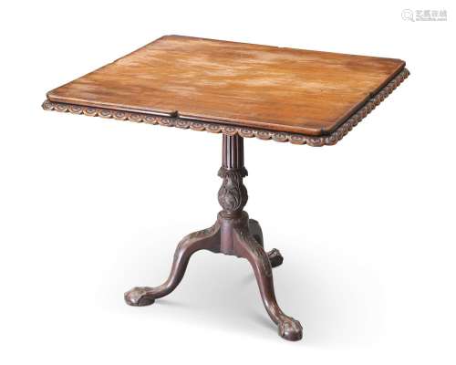 AN 18TH CENTURY MAHOGANY TRIPOD TABLE