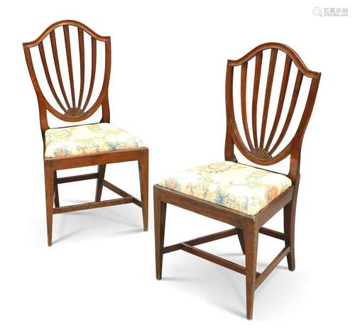 A PAIR OF GEORGE III \'HEPPLEWHITE\' MAHOGANY SIDE CHAIRS, C...