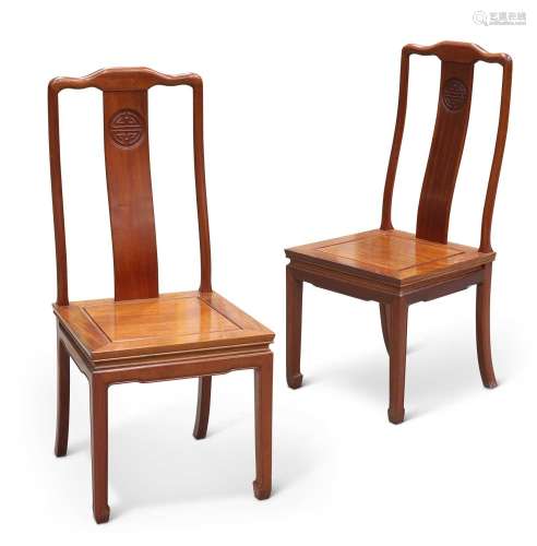 A PAIR OF CHINESE HARDWOOD SIDE CHAIRS, 20TH CENTURY