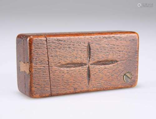 A 19TH CENTURY TREEN PUZZLE SNUFF BOX