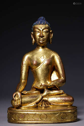 Bronze gilded statue of Sakyamuni in the Qing Dynasty