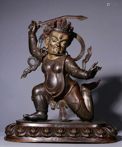 In the Qing Dynasty, the bronze clay and gold statues of the...