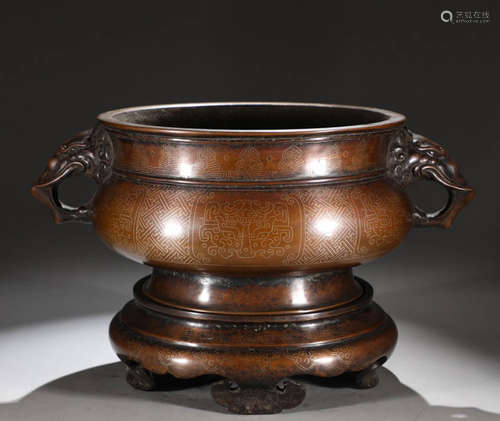 In the Ming Dynasty, copper bodies were inlaid with silver t...