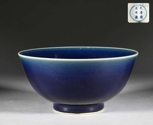 In the Qing Dynasty, a large blue glazed bowl