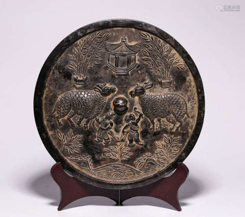 Before or during the Ming Dynasty, bronze mirrors were used ...