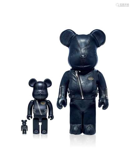 BE@RBRICK LEWIS 2019年作 联名黑色皮衣熊 1000%、400%及100% （三...