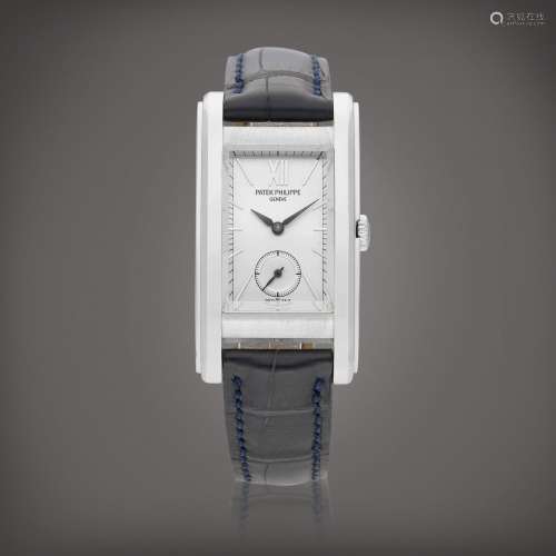 Patek PhilippeReference 5105 | A limited edition platinum wr...