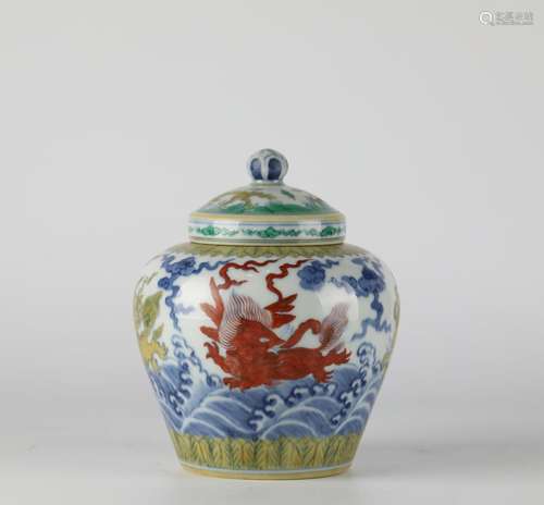 Chinese Doucai glazed porcelain jar, Ming Dynasty