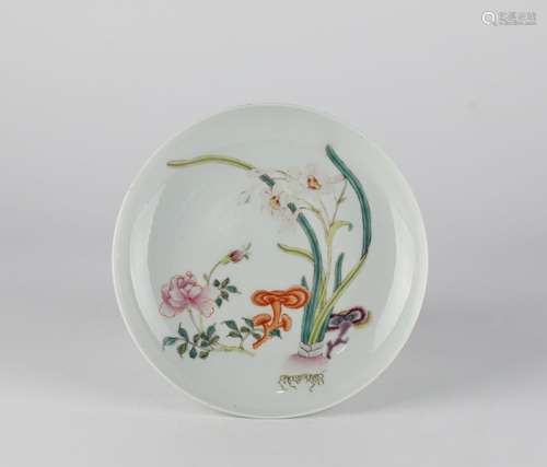 Chinese colorful flower patterns porcelain plate, 17th centu...