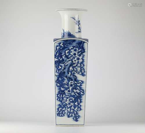 Chinese blue and white glazed porcelain square vase, 17th ce...