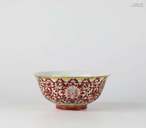 Chinese Fencai glazed porcelain bowl, 19th century