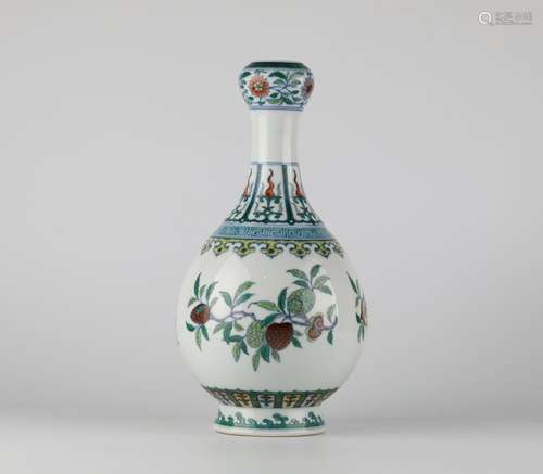 Chinese Doucai glazed porcelain vase, 18th century