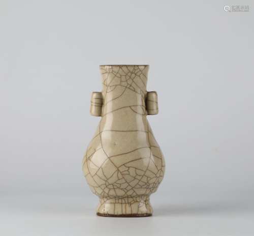 Chinese with Natural Cracks Yellow Porcelain Bottle