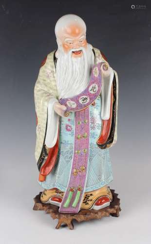 A Chinese famille rose porcelain figure of Shoulao
