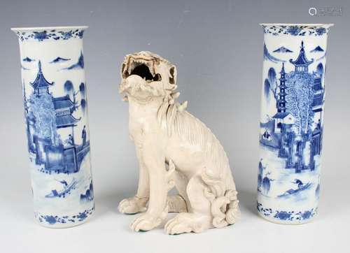 A pair of Chinese blue and white porcelain cylinder vases