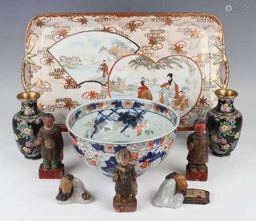 A Japanese Imari porcelain bowl