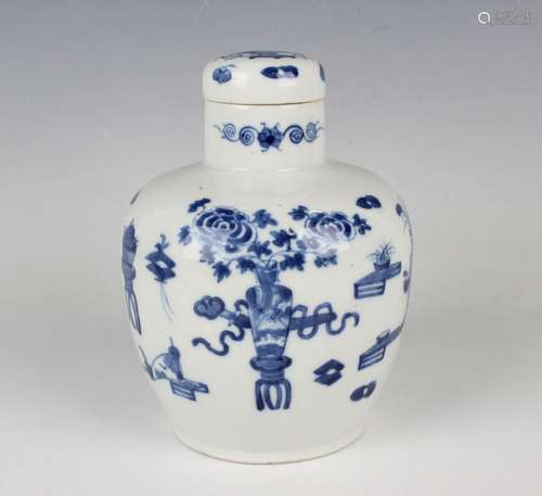 A Chinese blue and white porcelain jar and cover