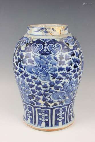 A Chinese blue and white porcelain vase