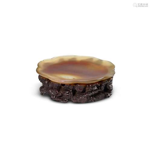 A rare agate lobed ink palette, Qing dynasty, Yongzheng peri...