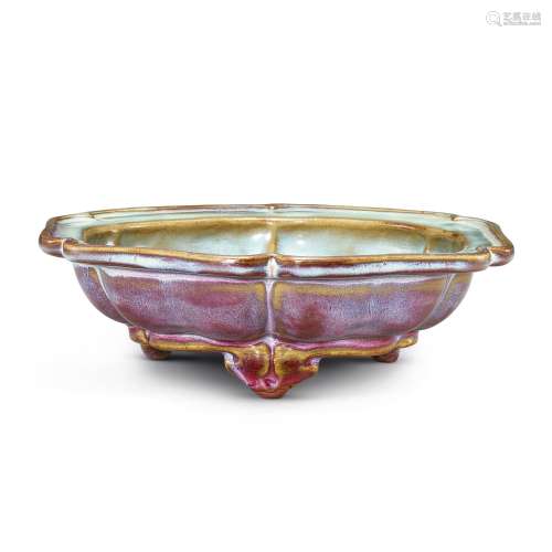 A rare Junyao hexalobed tripod narcissus bowl, Early Ming dy...