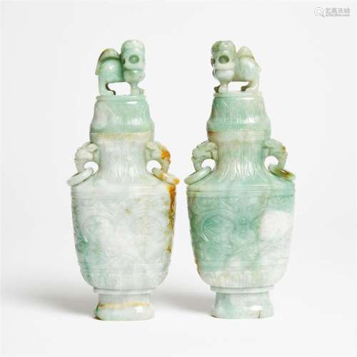 A Pair of Jadeite Vases and Covers, 19th Century, 清 十九世纪...