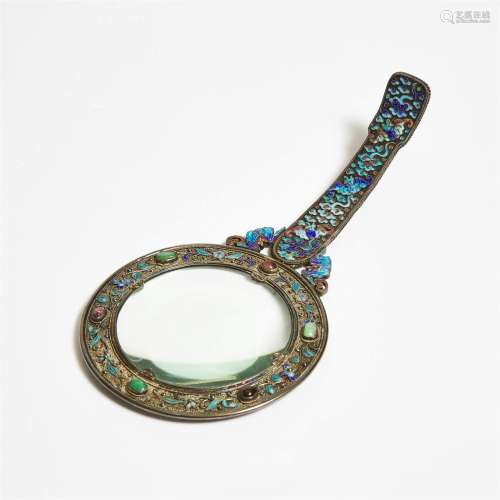 A Jade-Mounted Filigree Enamel Magnifying Glass, 19th/20th