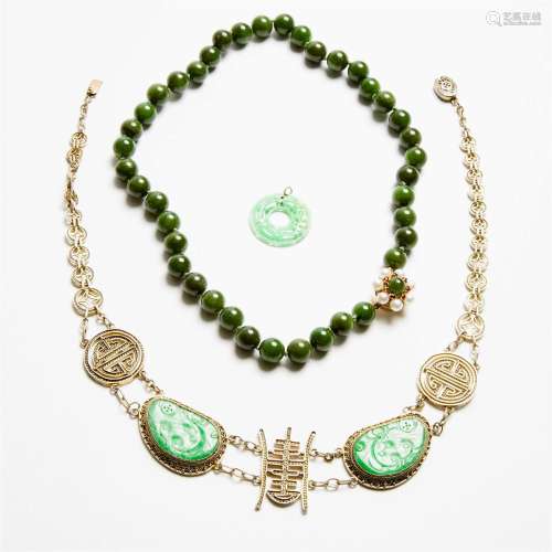 Three Jadeite and Spinach Jade Jewellery Pieces, 19th/20th