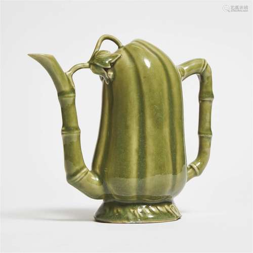 A Celadon-Glazed Melon-Form Teapot, 19th Century, 十九世纪 青...