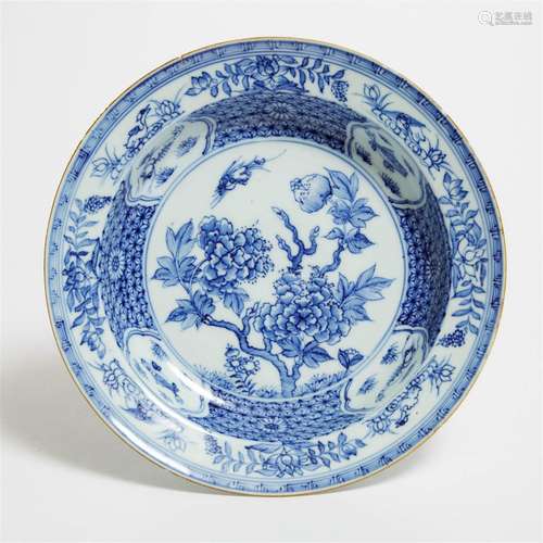 A Blue and White 'Peony' Dish, 19th Century, 十九世纪 酱口