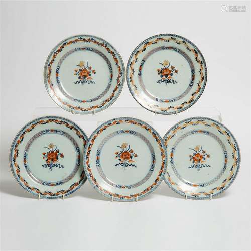 A Set of Five Chinese Imari Dishes, Kangxi Period (1662-172