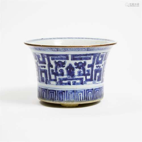 A Blue and White 'Chilong' Jardinière, 18th Century, 清 十八...