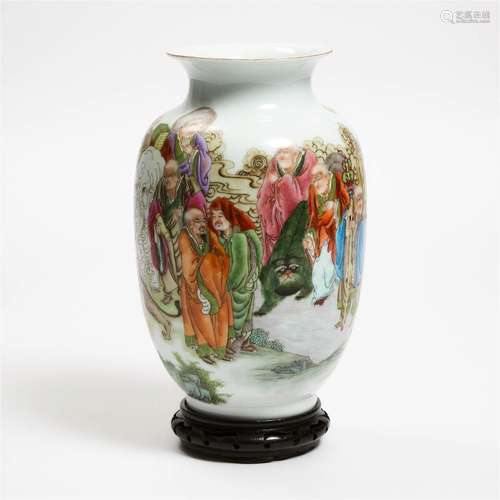 A Famille Rose 'Eighteen Luohan' Vase, Jurentang Mark, Repu