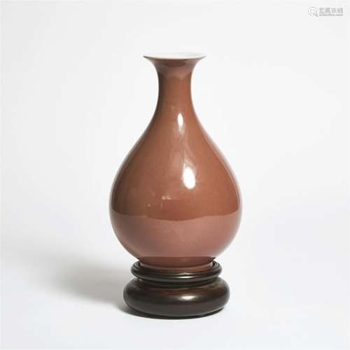 A Copper-Red Pear-Shaped Vase, Yuhuchunping, 20th Century,