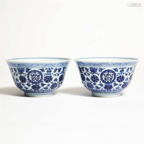 A Pair of Blue and White 'Wan Shou Wu Jiang' Bowls, Daoguan