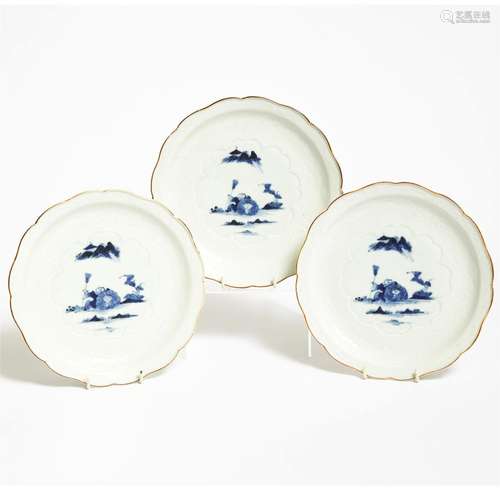 A Set of Three Arita Kakiemon-Style Blue and White 'Kenzan