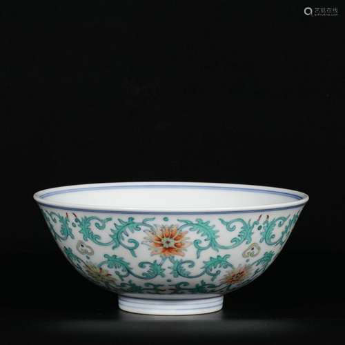 Doucai bowl with intertwined lotus pattern