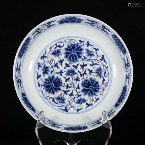 Blue-and-white and colored dish with twining lotus patterns