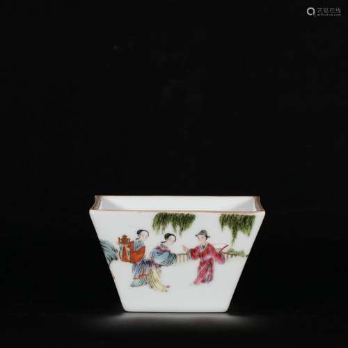 Pastel character story square cup