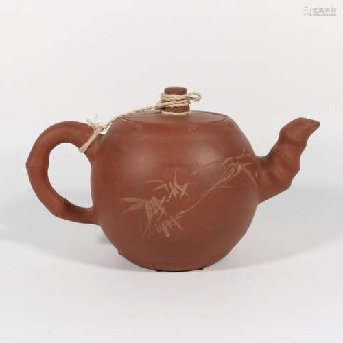 Zisha teapot with carved bamboo joints