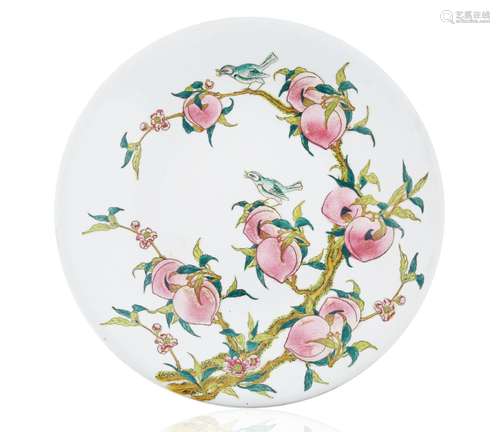 A CHINESE PORCELAIN FAMILLE ROSE 'NINE' PEACHES CHARGER, DAO...