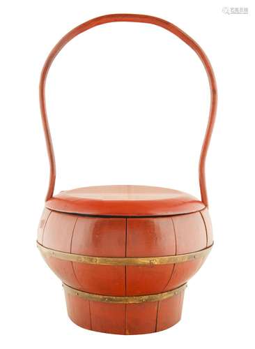 CHINESE LACQUERED WOOD BASKET, 19TH CENTURY