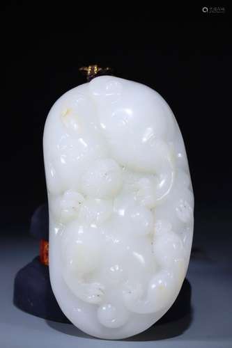 Hetian jade auspicious beast handle