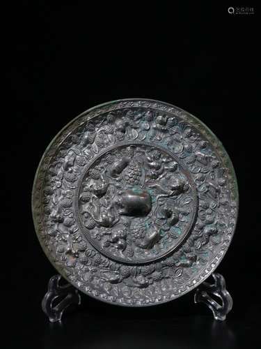 Bronze mirror with sea animal grape pattern