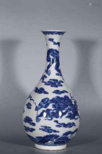 Blue and white cloud dragon pattern jade pot spring bottle