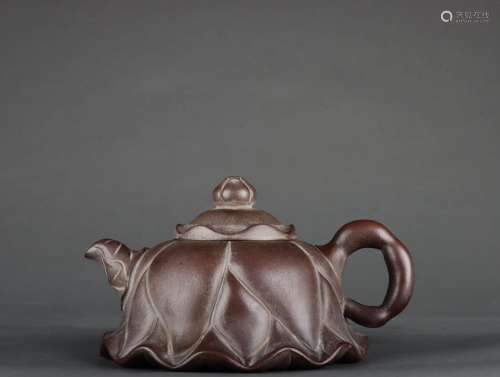 Lotus leaf shape teapot