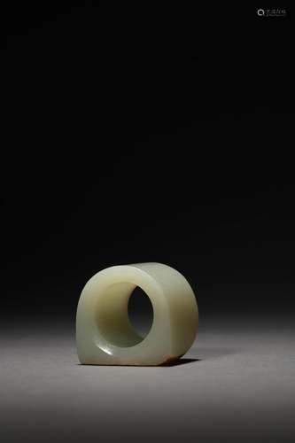 A WHITE JADE RING